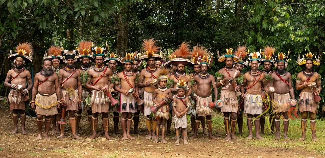 Huli Family